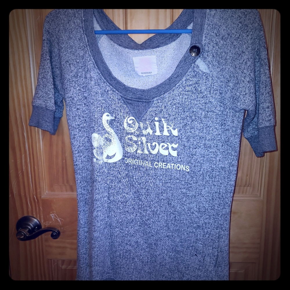 Gray Shirt. 3/4 sleeve